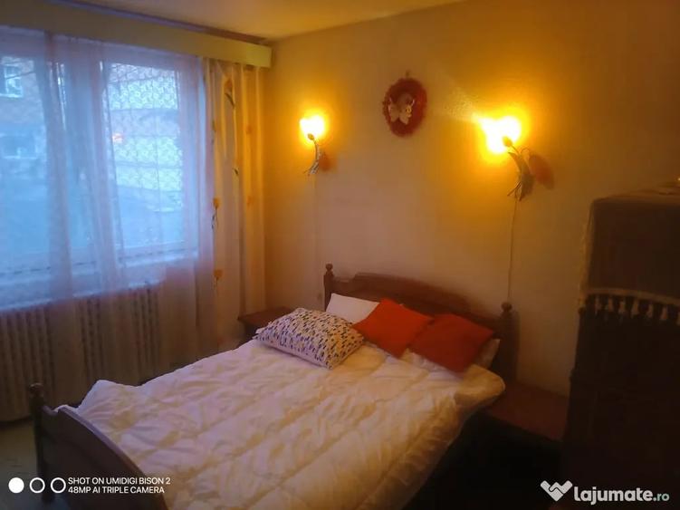 Inchiriez apartament 2 camere - 4