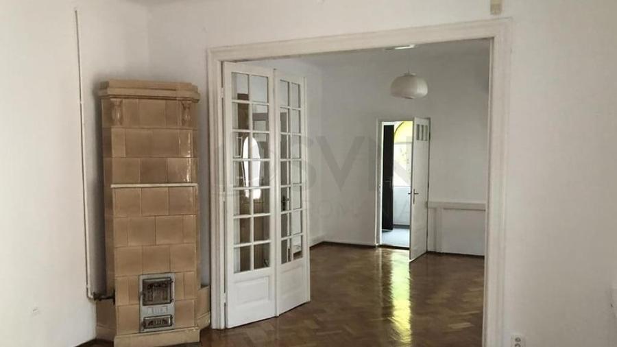 Apartament cu 3 camere decomandat în Casin