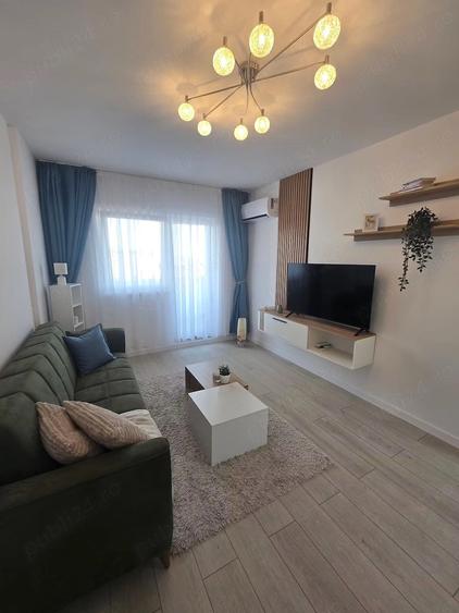 Apartament cu 2 camere decomandat în Central