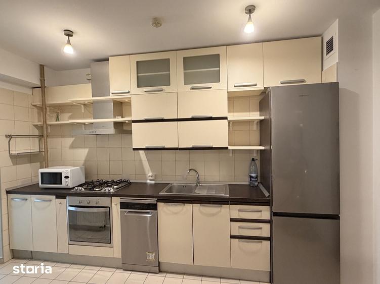 Apartament cu 3 camere în Tei