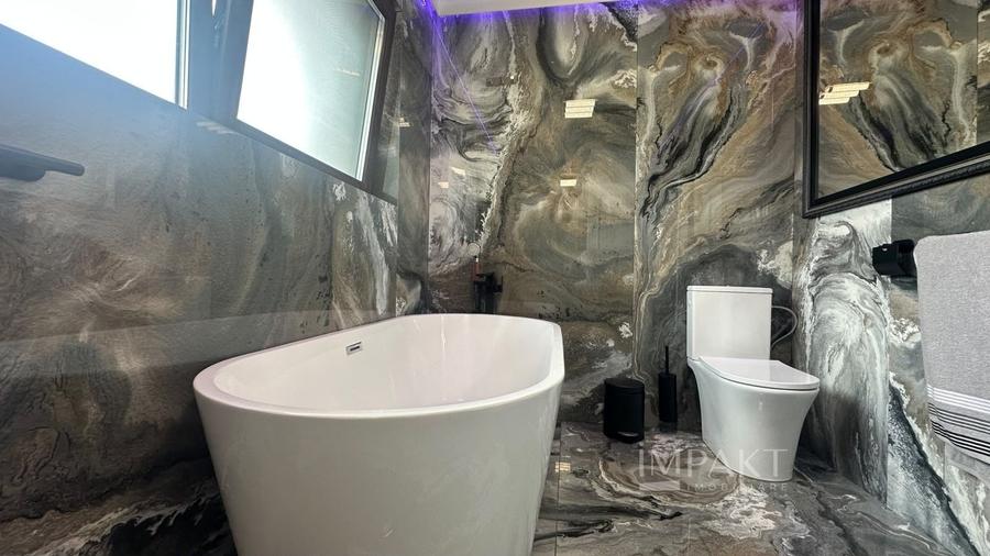 Casă individuală cu 4 camere decomandat cu Piscina în Gruia