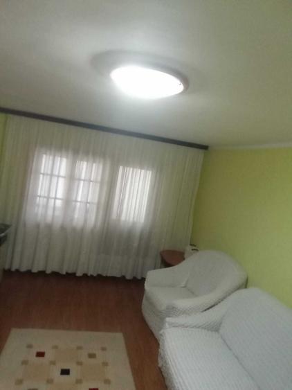 Apartament cu 2 camere decomandat în Exterior Vest