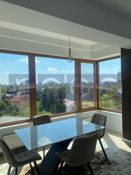 Apartament cu 3 camere decomandat, mobilat în Băneasa