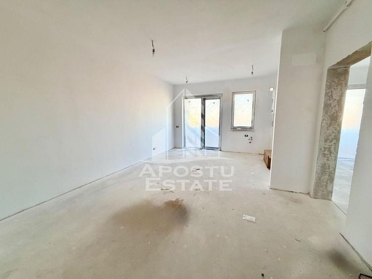 Apartament cu 2 camere semidecomandat în Giroc