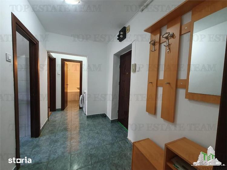 Apartament cu 2 camere decomandat în Stadion