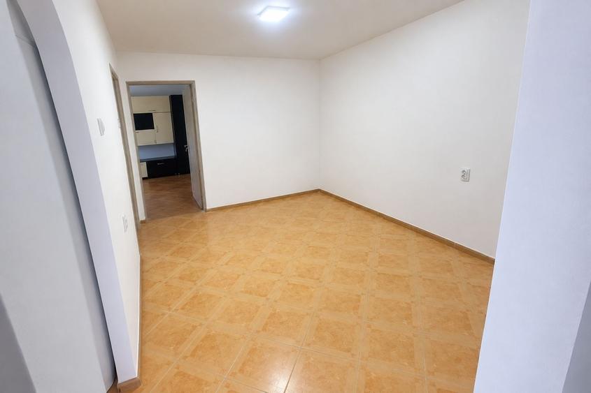Apartament cu 2 camere decomandat în Dâmbu Pietros
