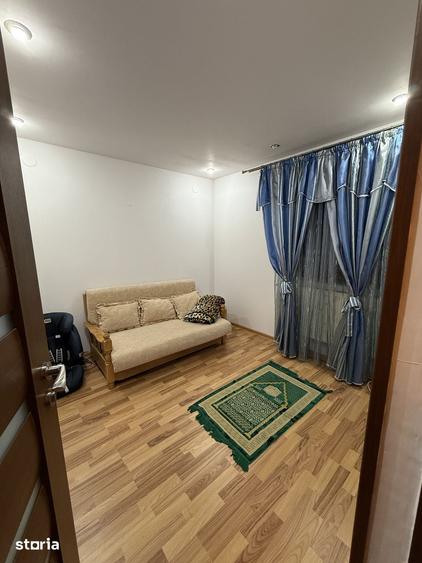 Casă cu 4 camere cu Teren 1700 Mp în Central