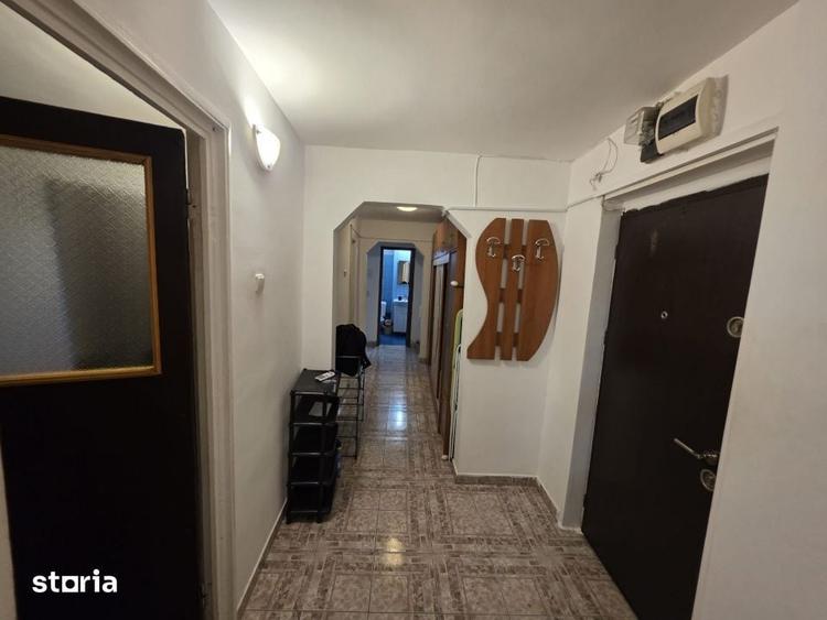 Apartament cu 3 camere decomandat în Militari