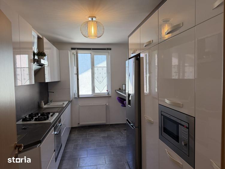 Apartament cu 2 camere, mobilat în Lupeni