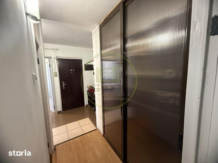 Apartament cu 3 camere decomandat în Lăpuș Argeș