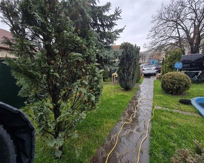 Casă cu 3 camere cu Teren 400 Mp în Central