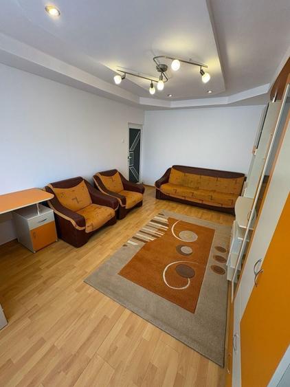 Apartament cu 2 camere decomandat în Steaua