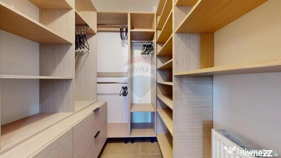 Apartament cu 2 camere decomandat în Noua
