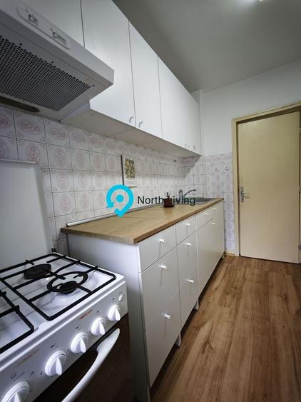 Apartament cu 3 camere semidecomandat în Pajura