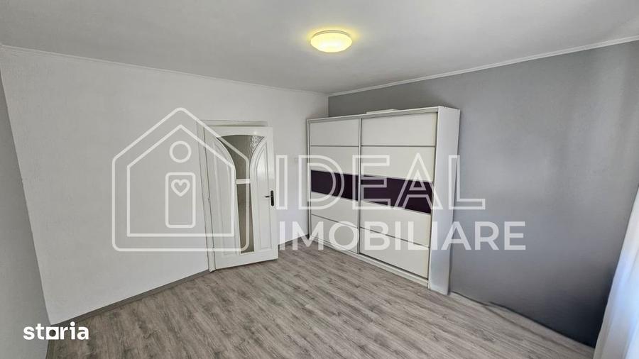 Casă cu 3 camere cu Canalizare în Central
