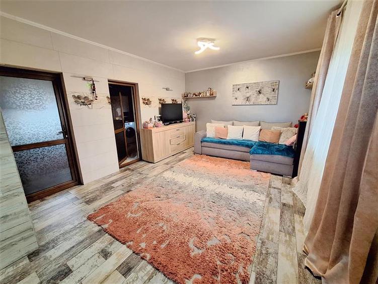 Casă individuală cu 3 camere cu Teren 263 Mp în 9 Mai