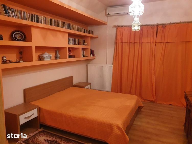 Casă cu 5 camere decomandat cu Teren 1500 Mp în Sânandrei