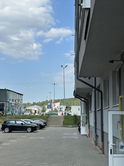 Apartament cu 2 camere semidecomandat în Florești