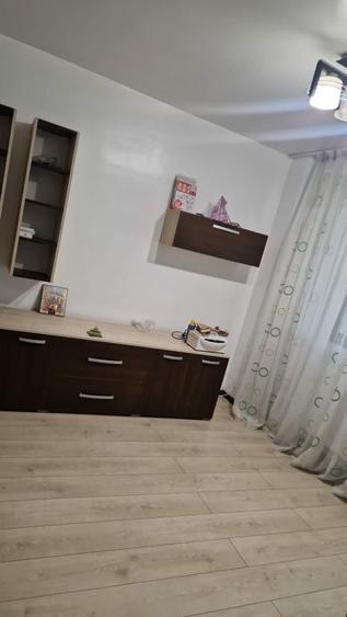 Apartament cu 2 camere decomandat în Exterior Vest