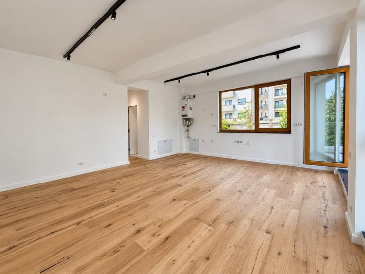 Apartament cu 3 camere decomandat în Domenii
