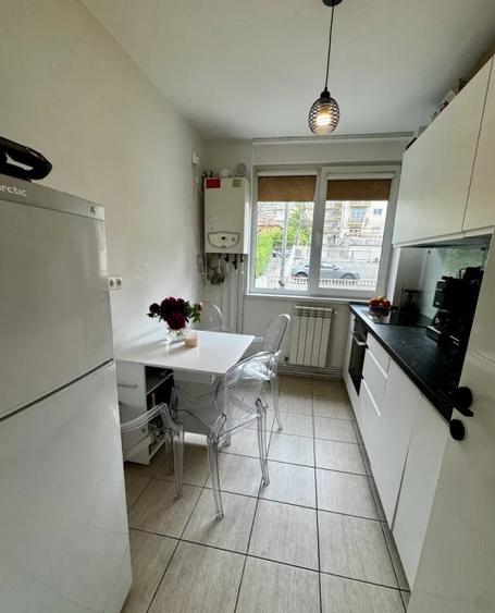 Apartament cu 2 camere semidecomandat, mobilat în Grigorescu