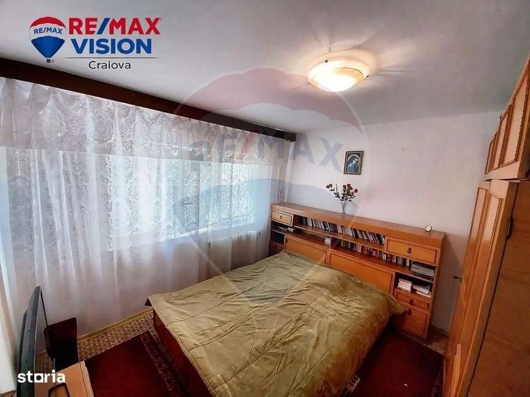 Apartament cu 3 camere decomandat în Valea Rosie