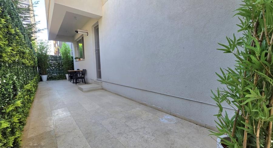 Apartament cu 2 camere semidecomandat, mobilat în Mamaia-Sat