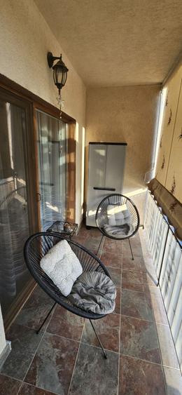 Apartament cu 3 camere semidecomandat în Mogoșoaia