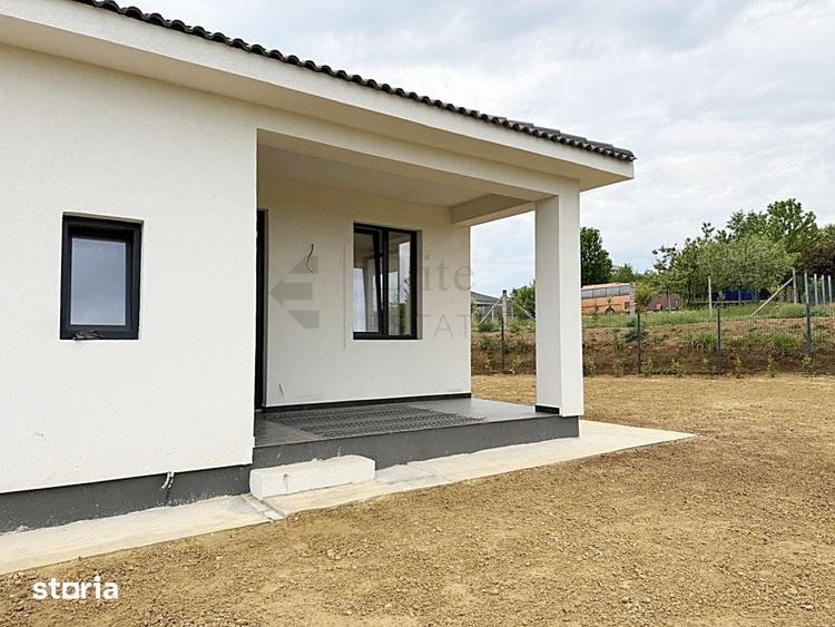 Casă cu 3 camere decomandat cu Teren 350 Mp în Paleu