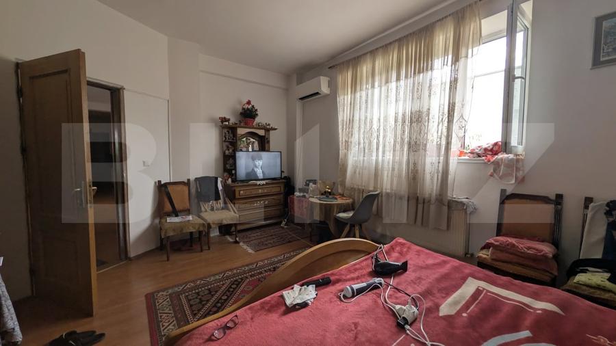 Casă individuală cu 10 camere cu Canalizare în Ana Ipătescu
