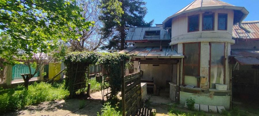 Casă cu 4 camere în Central