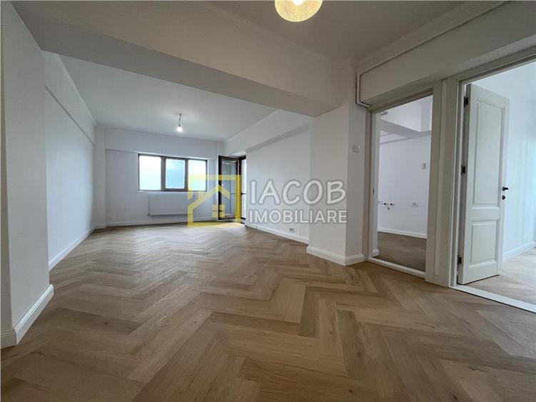 Apartament cu 2 camere decomandat în Central