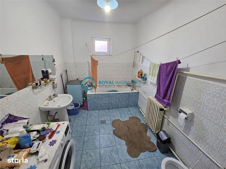 Casă cu 4 camere în Fundeni