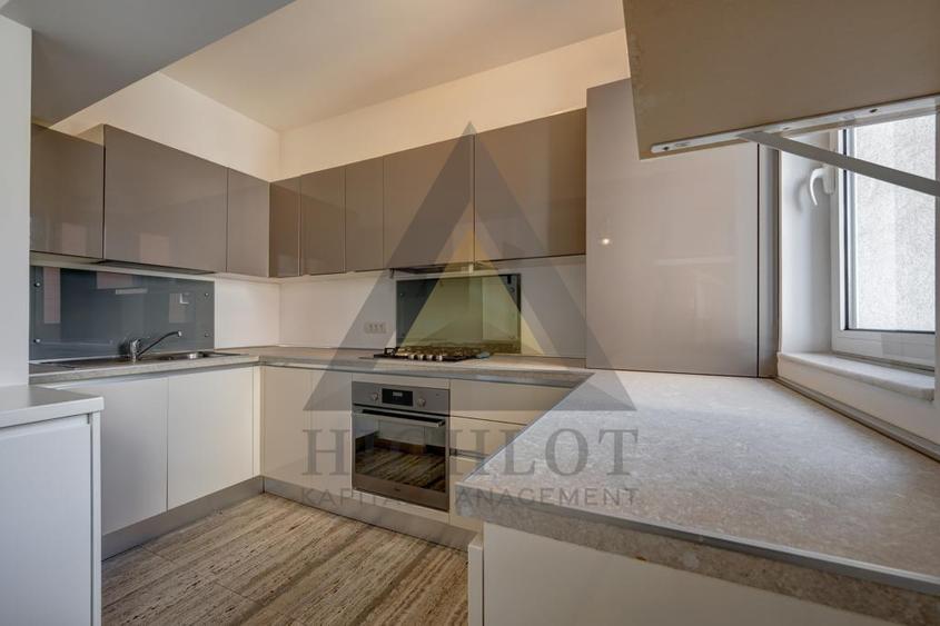 Apartament cu 4 camere decomandat, mobilat în Eminescu