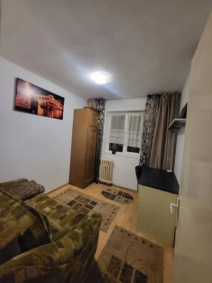 Apartament cu 2 camere semidecomandat în Podu Roș
