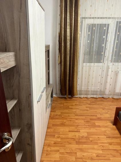 Apartament cu 2 camere decomandat în Broșteni