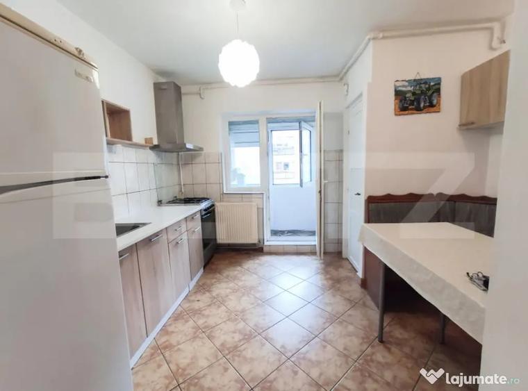 Apartament cu 2 camere decomandat în Carpați 2