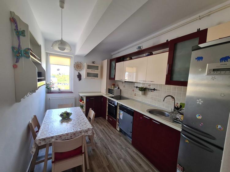 Apartament cu 2 camere decomandat în Central