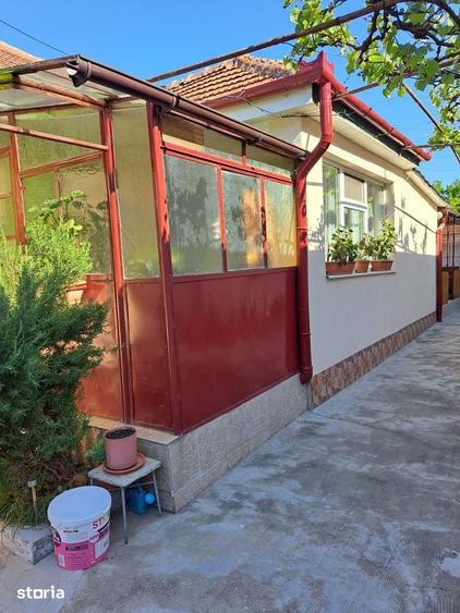 Casă cu 3 camere cu Teren 500 Mp în Rogerius