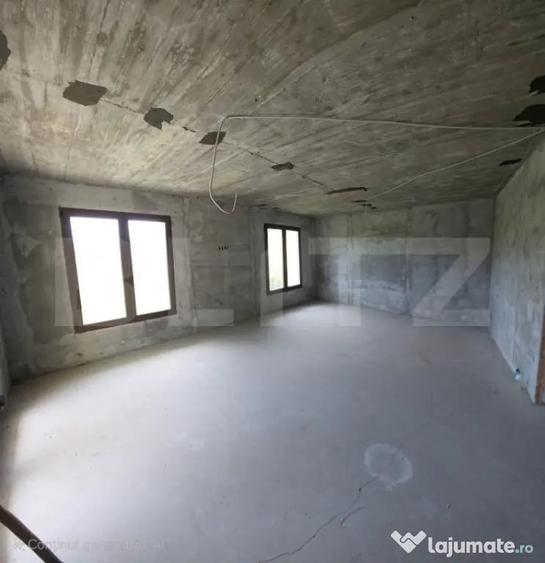 Casă cu 4 camere cu Teren 500 Mp în Central