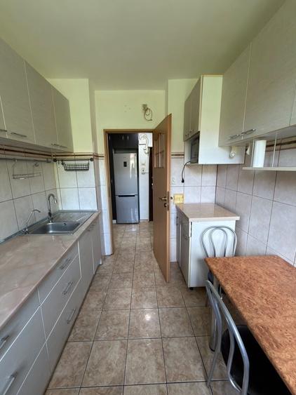 inchiriez apartament 2 camere zona V-uri - 8