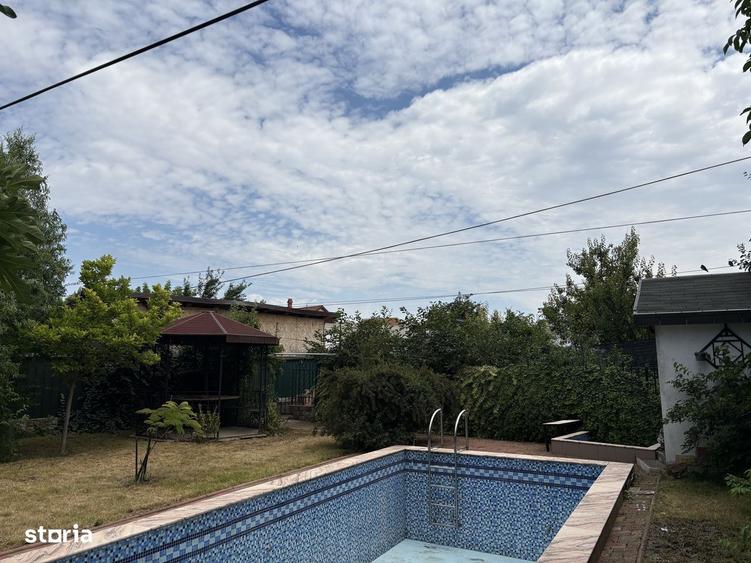 Casă cu 4 camere cu Canalizare în Exterior Vest