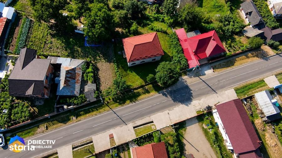 Casă cu 4 camere cu Teren 1078 Mp în Borlești