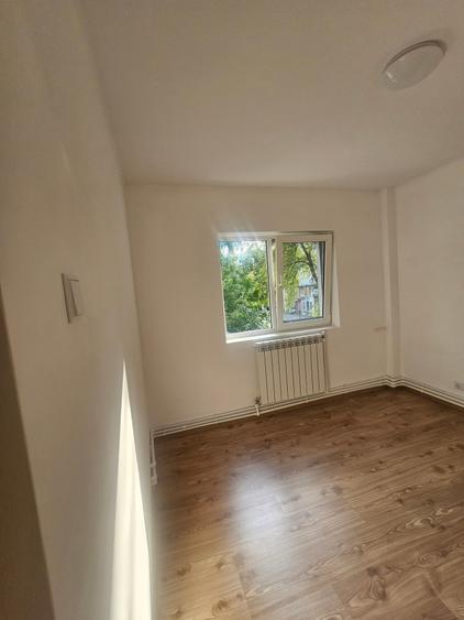 Apartament cu 2 camere decomandat în Nicolina