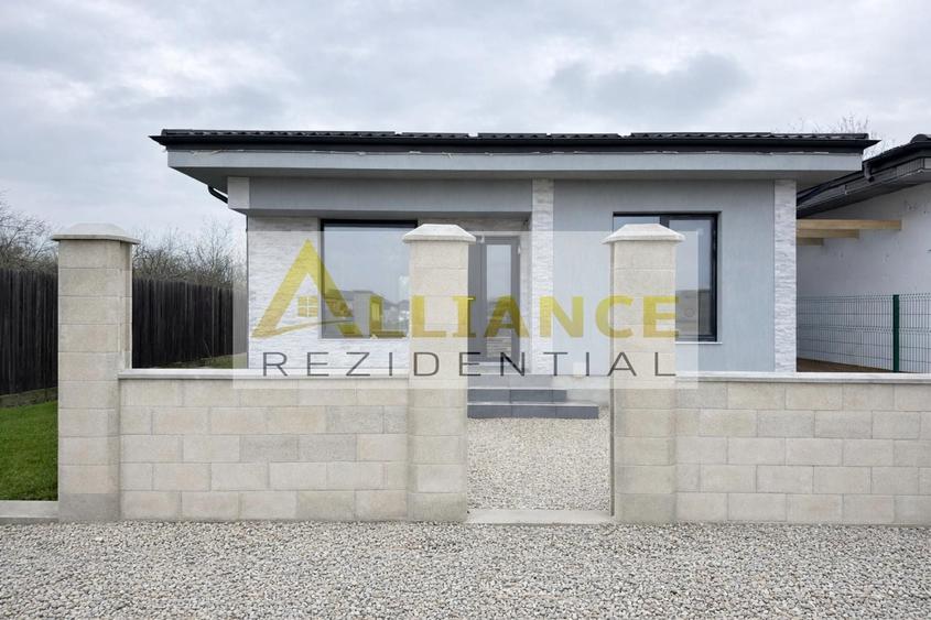Casă individuală cu 3 camere decomandat cu Canalizare în Berceni
