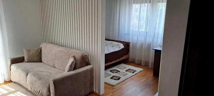 Garsonieră decomandată, mobilată în Podul de Fier