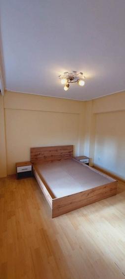Apartament cu 2 camere decomandat în Hala Centrală