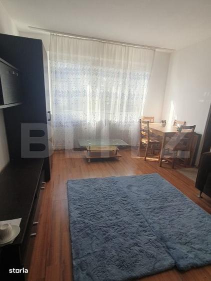 Apartament cu 2 camere semidecomandat în Micro 11