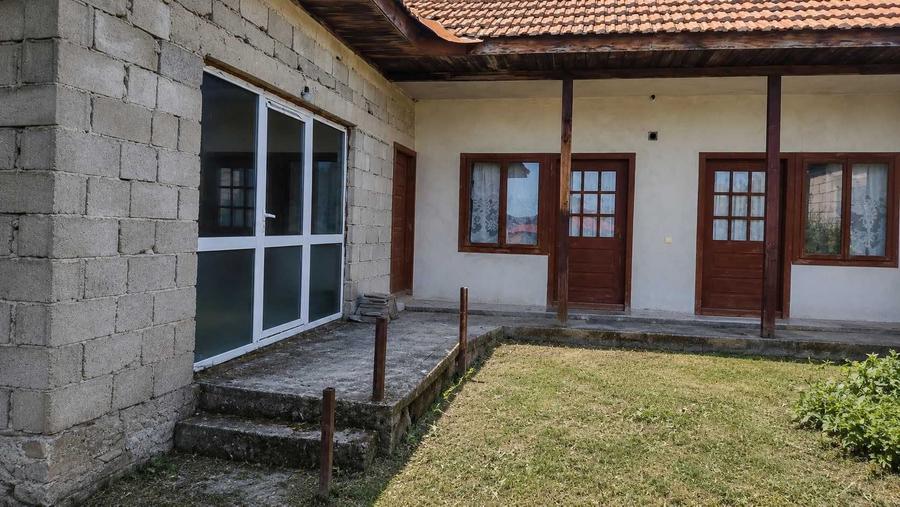 Casă cu 4 camere în Gornovița