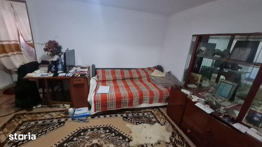 Casă cu 3 camere cu Teren 110 Mp în Cristian